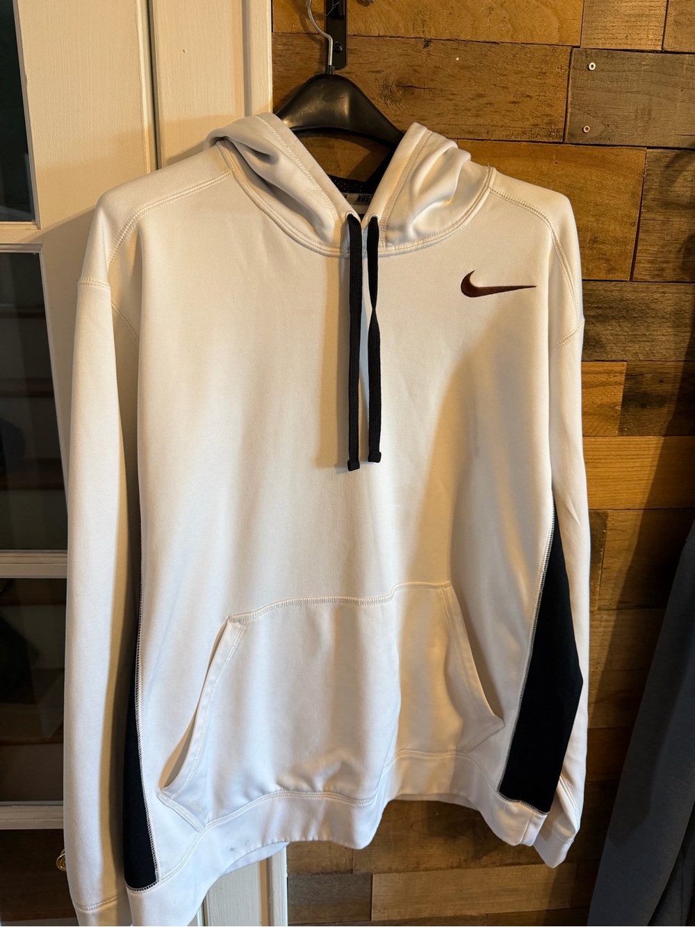 XL Nike Men’s White Hoodie with Black Trim and Maroon Swoosh